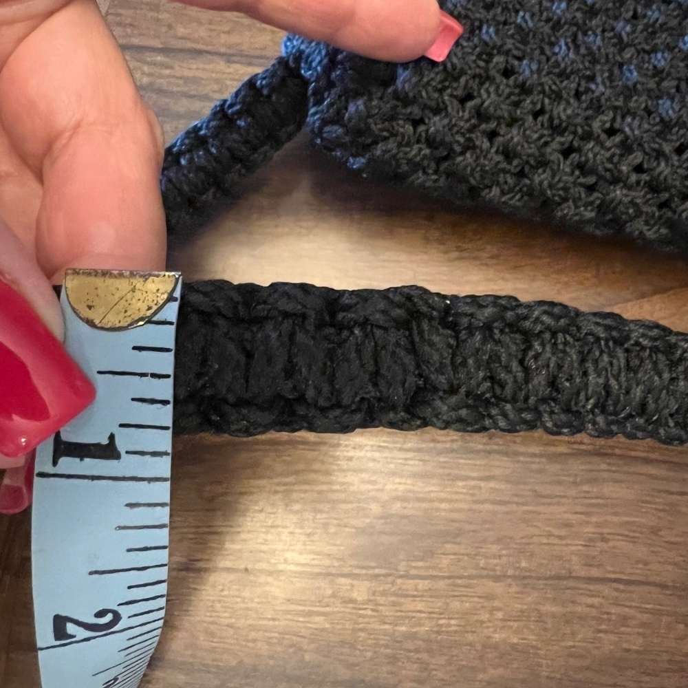 Woman's Small Black Crochet Handbag - Picture 6 of 10